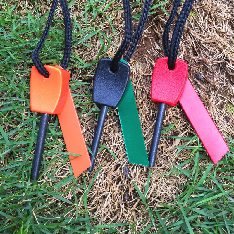 Mini Wilderness Survival Porta - Ferro Rod Striker recensione e prezzo