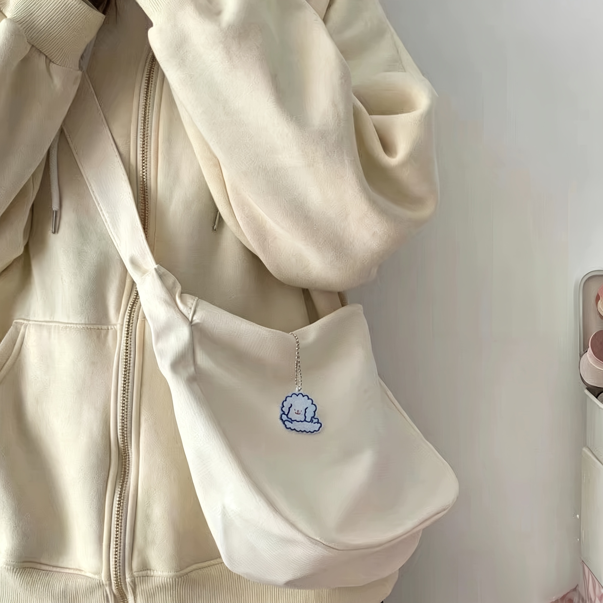 Waffle-Textured Crossbody Bag  - Edc Carry Bag recensione e prezzo