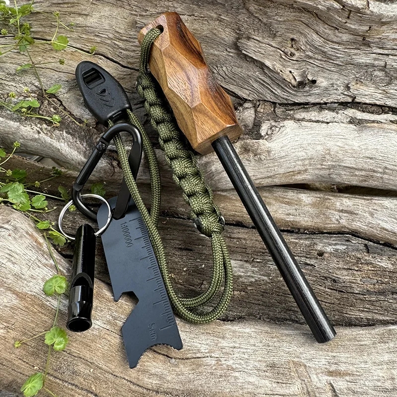 Outdoor Solid Wood Handle Fire - Ferro Rod Striker recensione e prezzo
