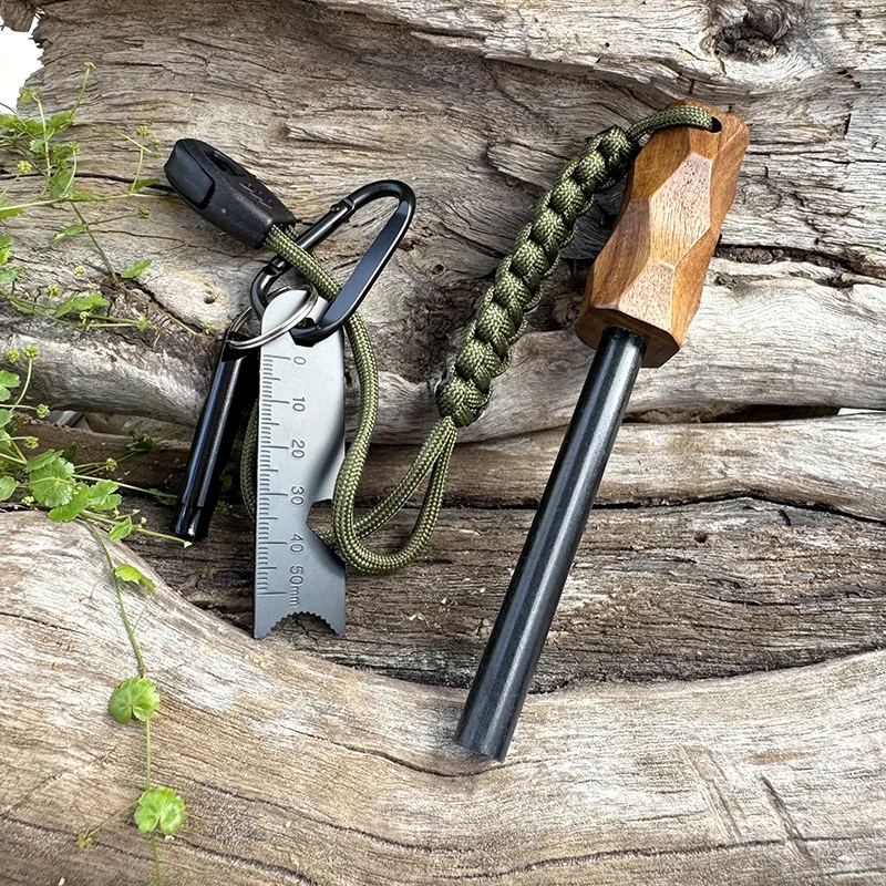 Outdoor Solid Wood Handle Fire - Ferro Rod Striker recensione e prezzo